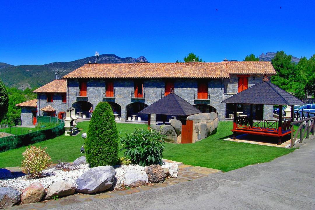 Photo of Buildings in Belsierre