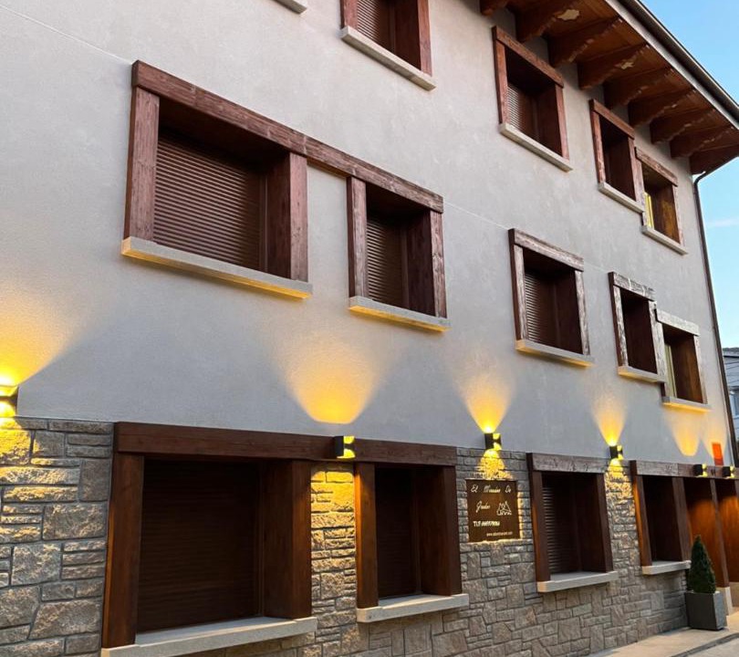 Photo of Buildings in Navaluenga
