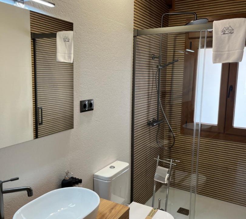 Photo of Bathroom in Navaluenga