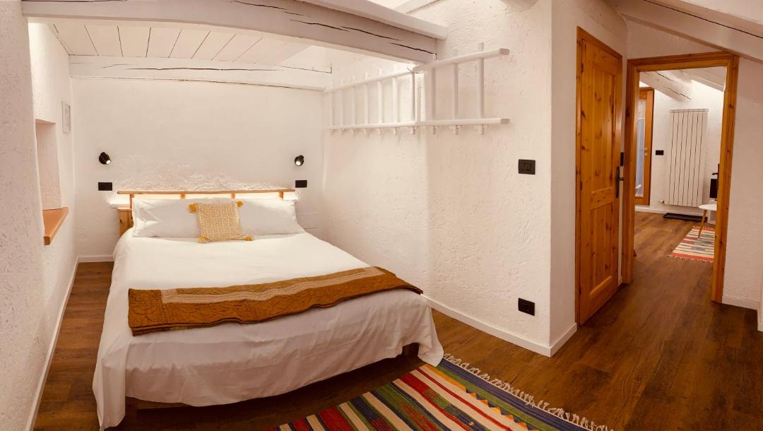 Photo of Bedroom in Coveyrand-Vieu