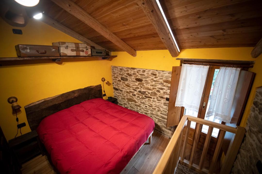 Photo of Bedroom in San Damiano Macra