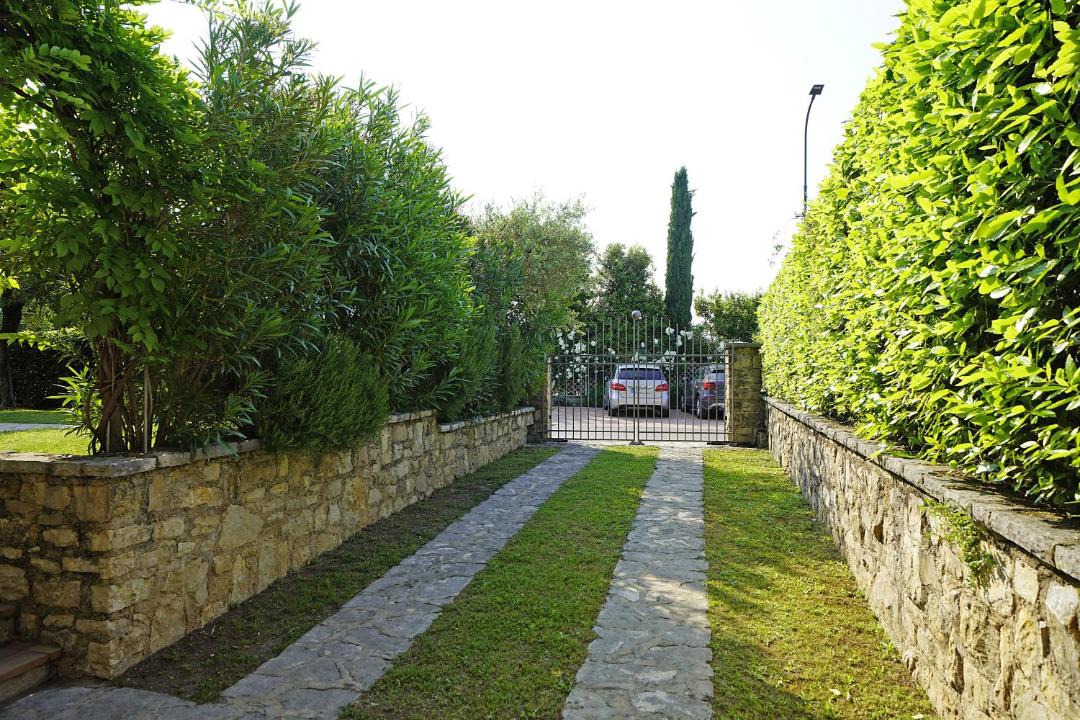 Photo of Outdoor in Cecina