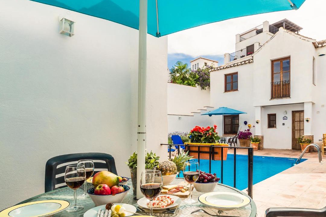 Photo of Patio Balcony in Pinos del Valle