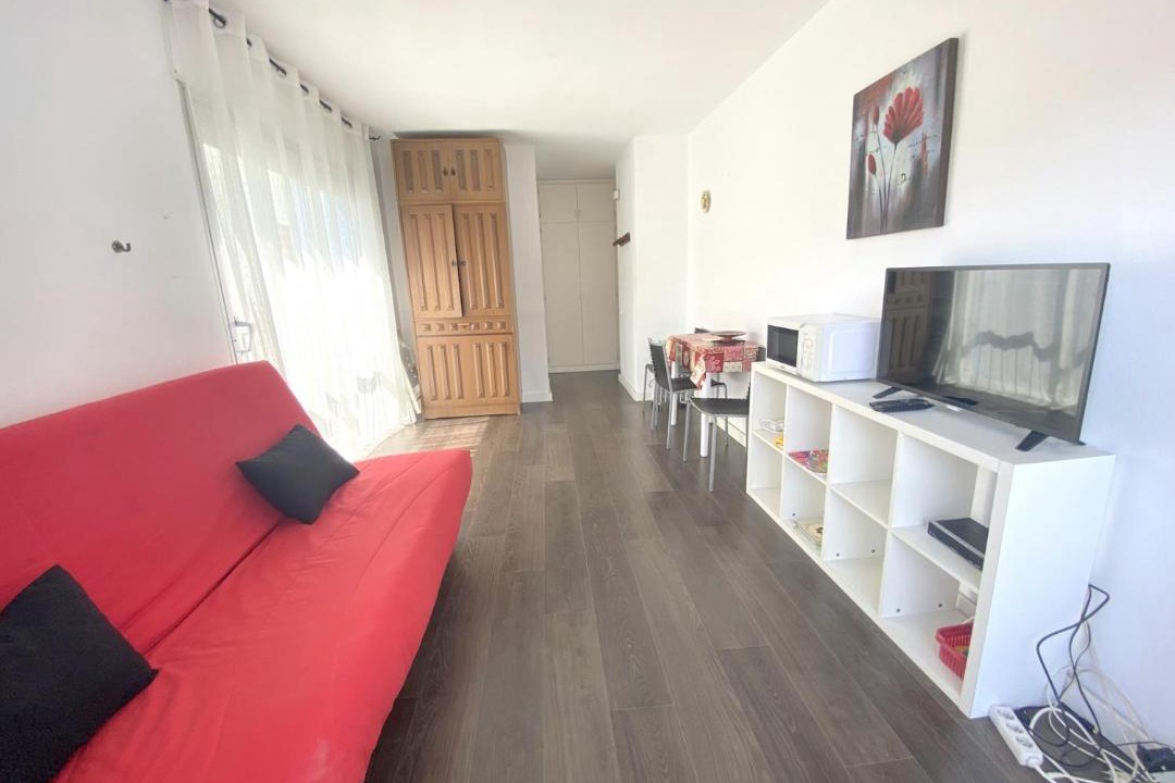 Photo of Livingroom in Roses Town Center