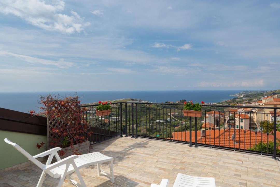 Photo of Patio Balcony in Terzorio
