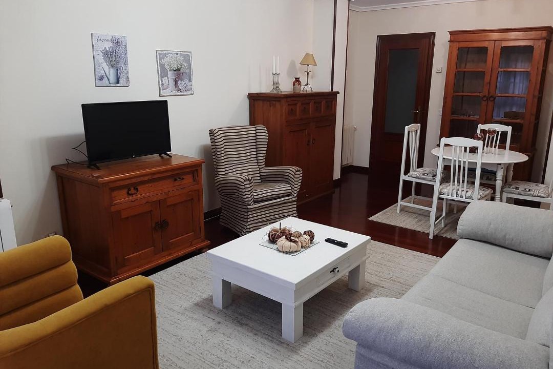 Photo of Livingroom in Saron