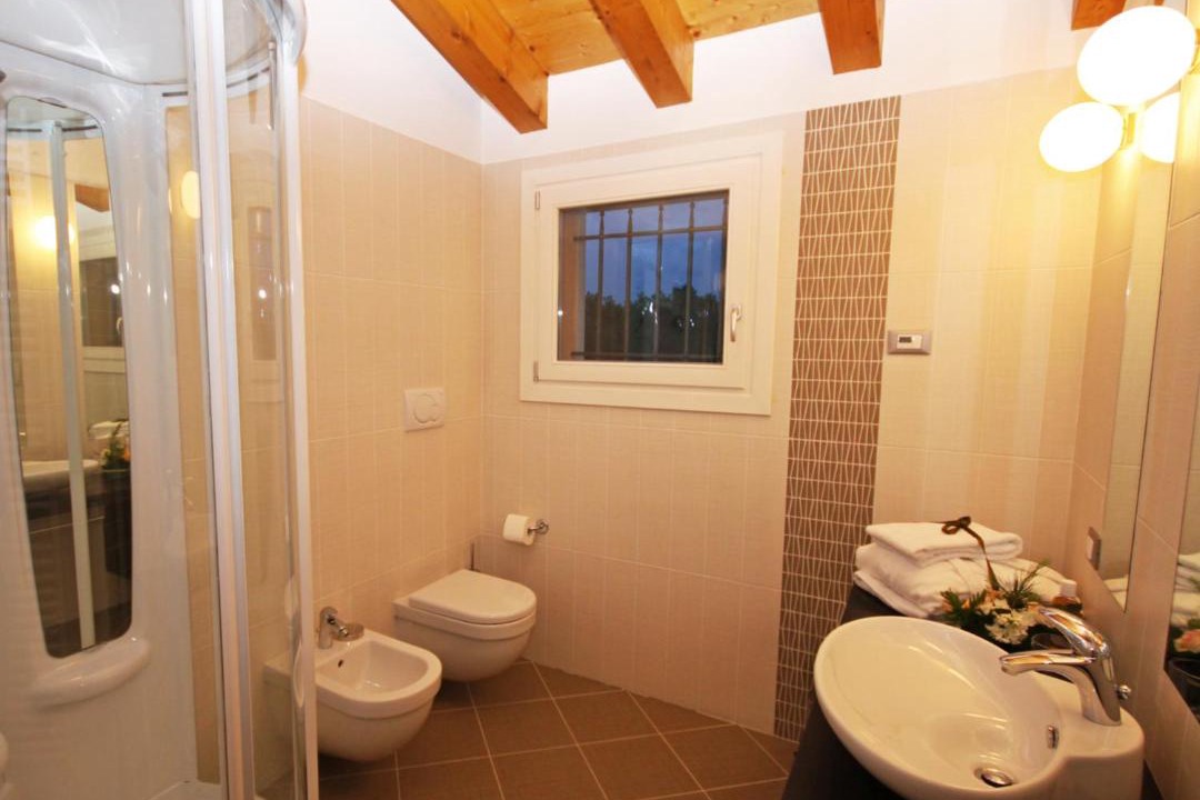 Photo of Bathroom in Mason Vicentino
