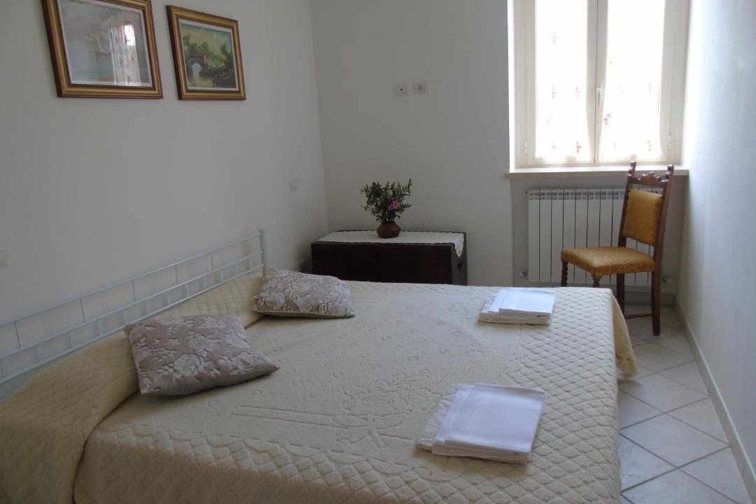 Photo of Bedroom in Todi