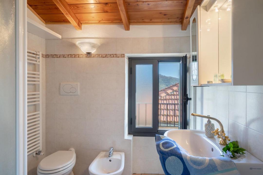 Photo of Bathroom in Vasia