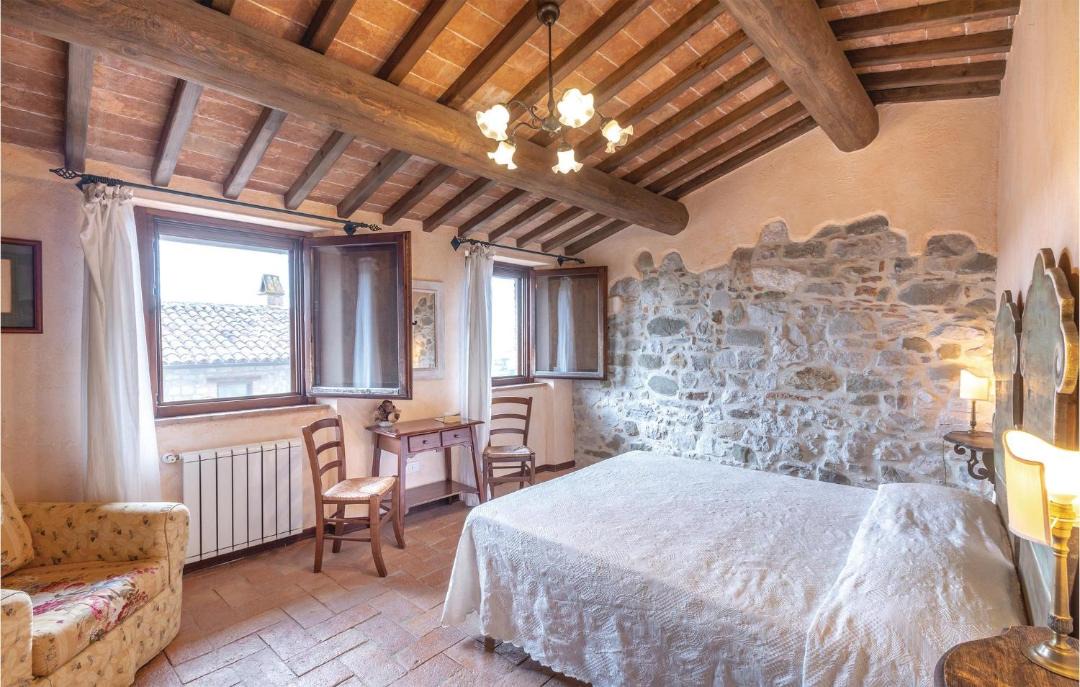 Photo of Bedroom in Todi