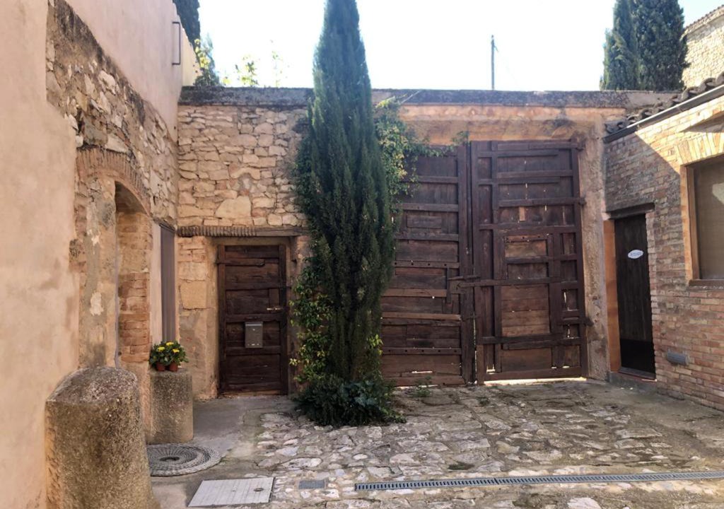 Photo of Buildings in Belianes