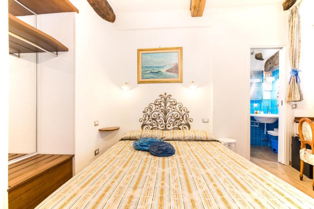 Photo of Bedroom in Vernazza
