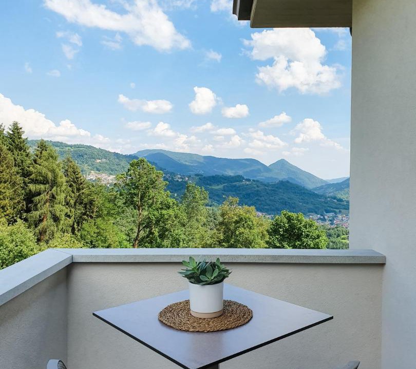 Photo of Patio Balcony in Calchera-Frontale