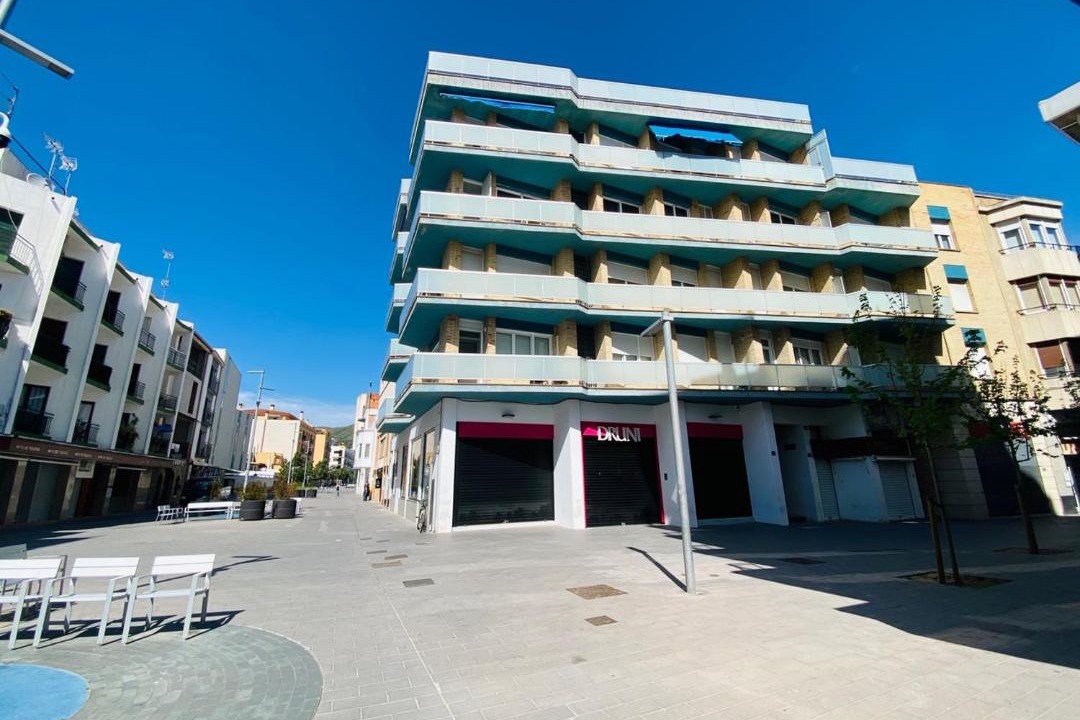 Photo of Buildings in Roses Town Center