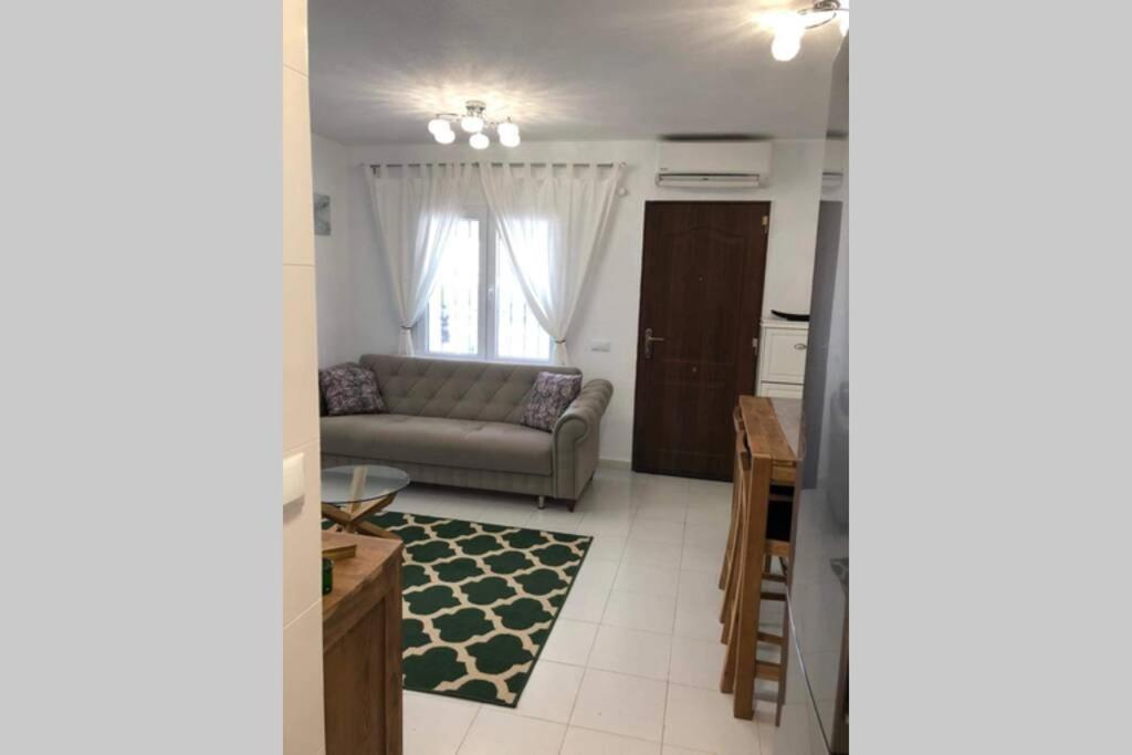 Photo of Livingroom in Los Altos