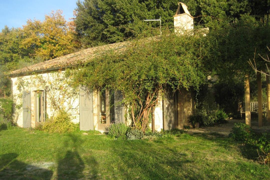 Photo of Buildings in Baschi