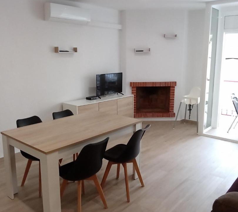 Photo of Livingroom in Roses Town Center
