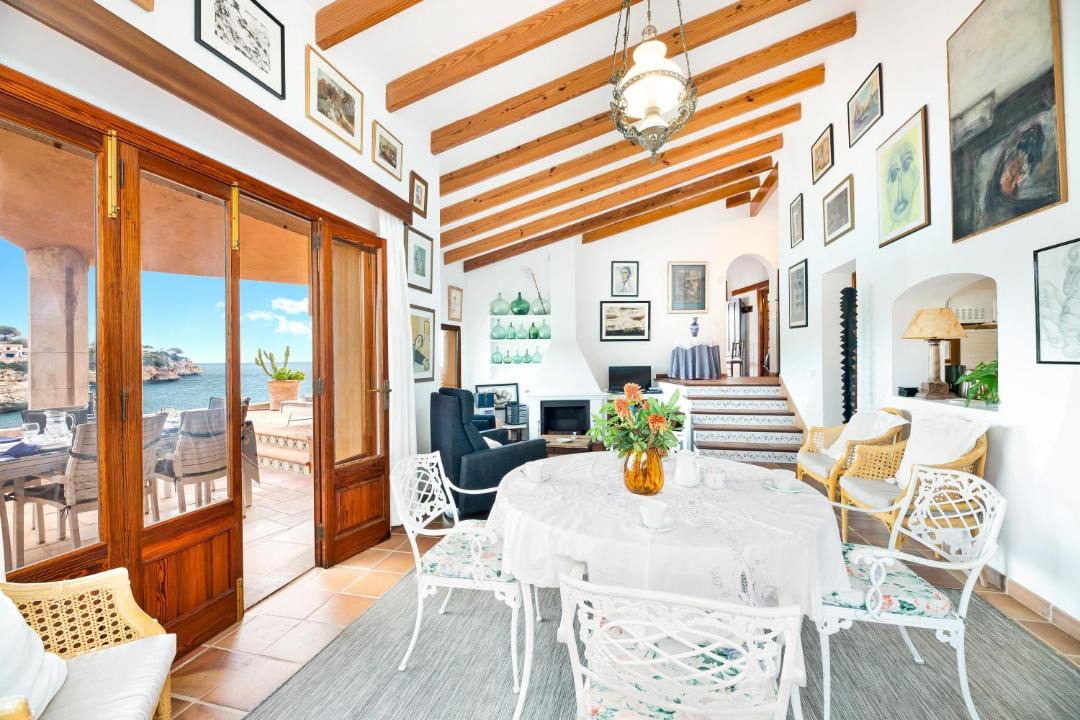 Photo of Livingroom in Cala Mandia
