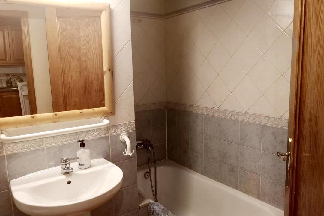 Photo of Bathroom in Setcases