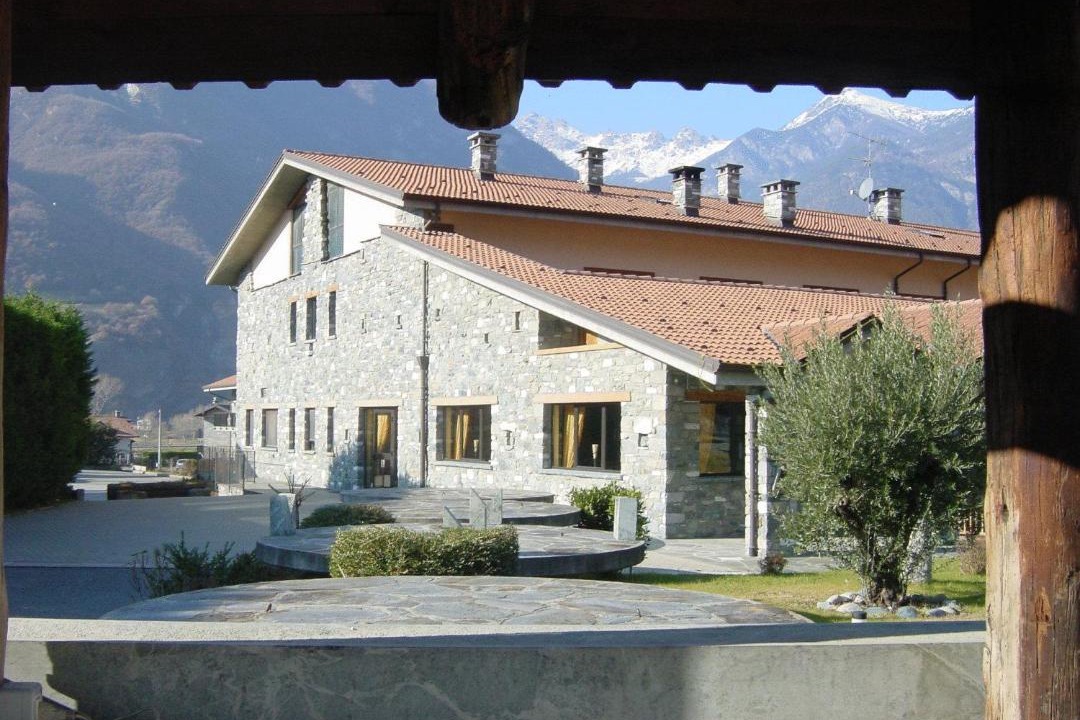 Photo of Buildings in Verres