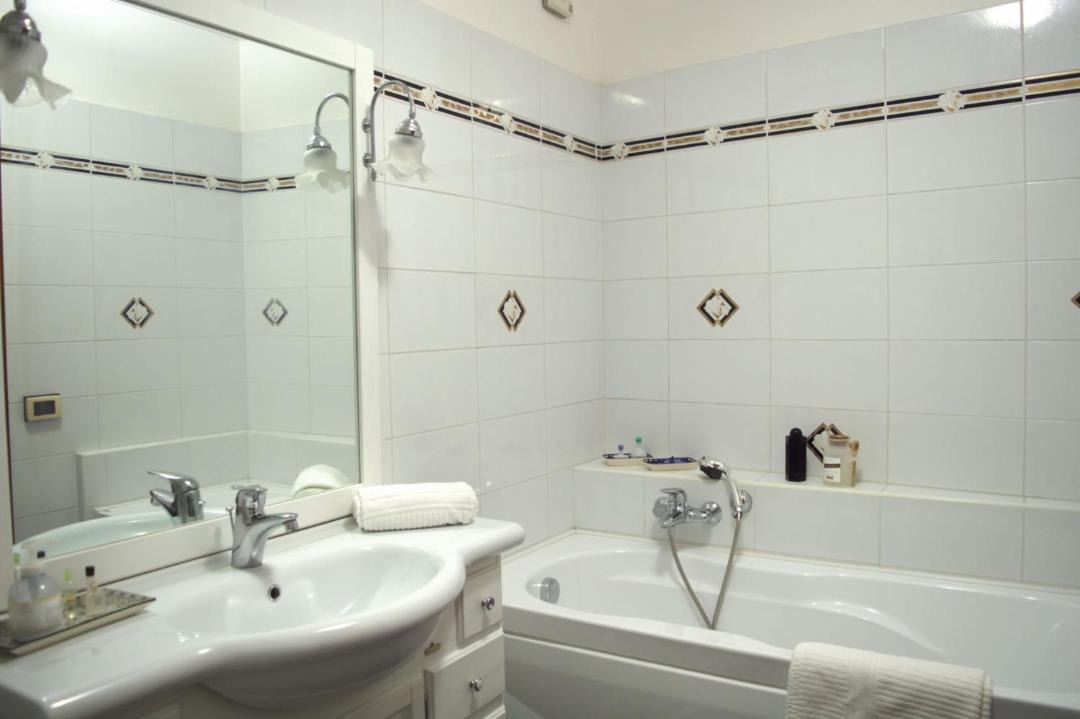 Photo of Bathroom in Tivoli
