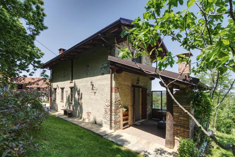 Photo of Buildings in Peveragno
