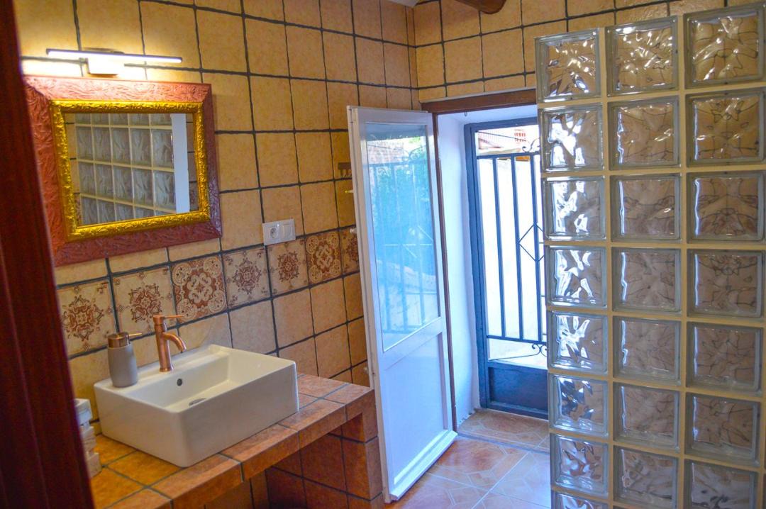 Photo of Bathroom in Torrijo del Campo