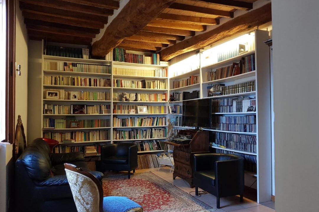 Photo of Livingroom in Old Town