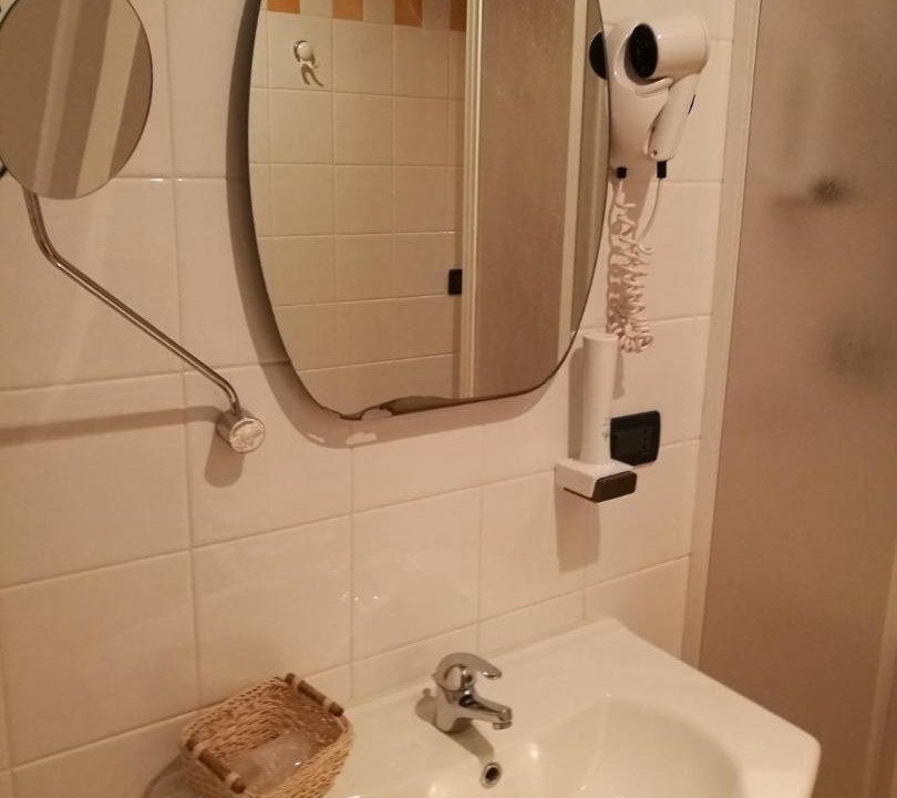 Photo of Bathroom in Tivoli