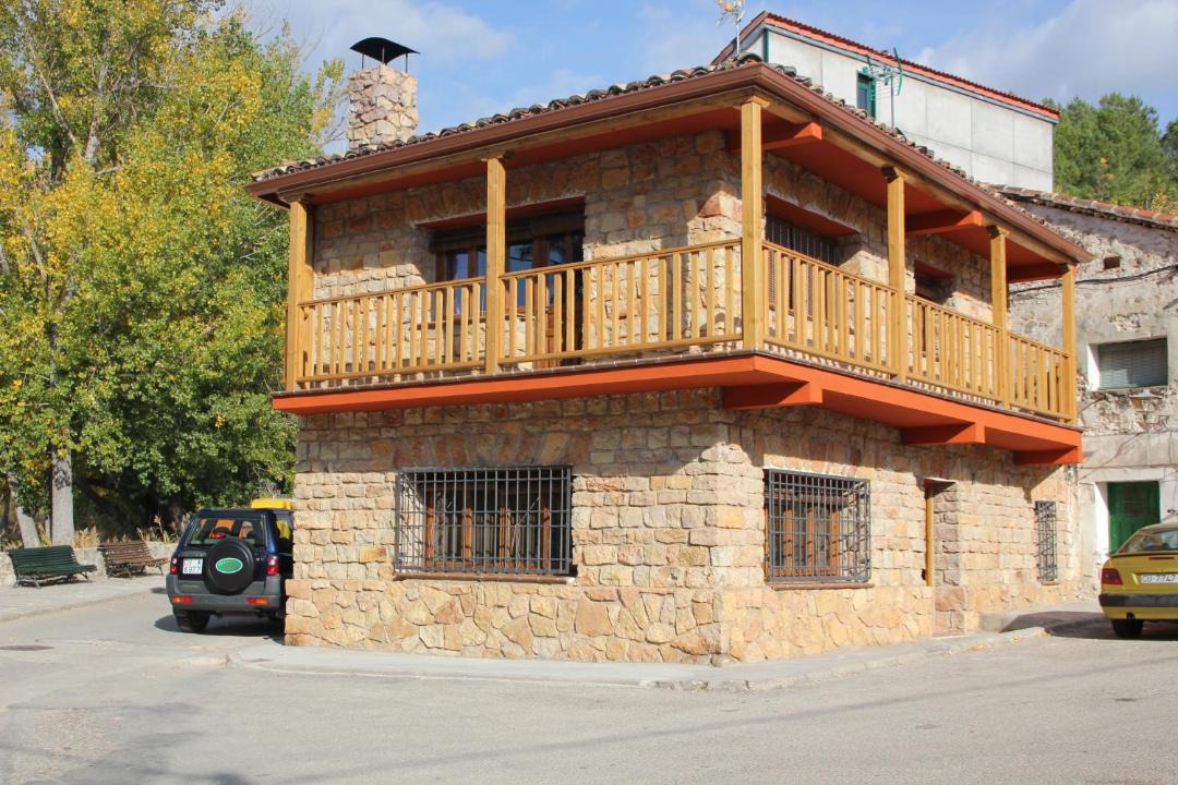 Photo of Buildings in Una