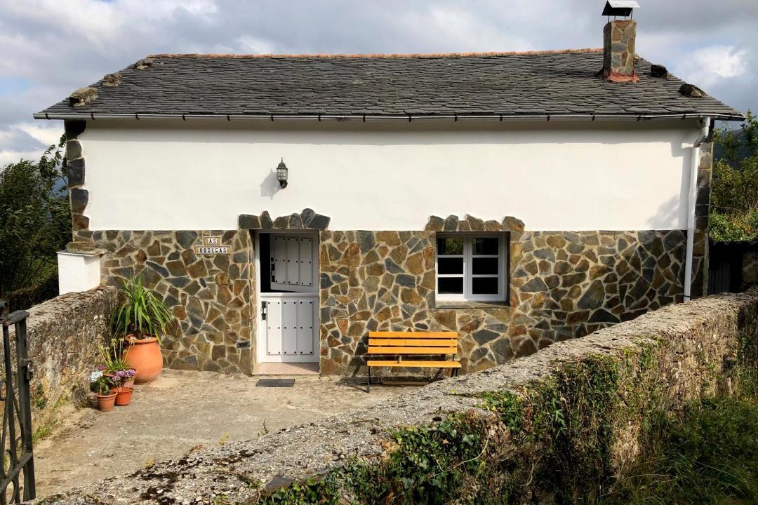Photo of Buildings in Boal