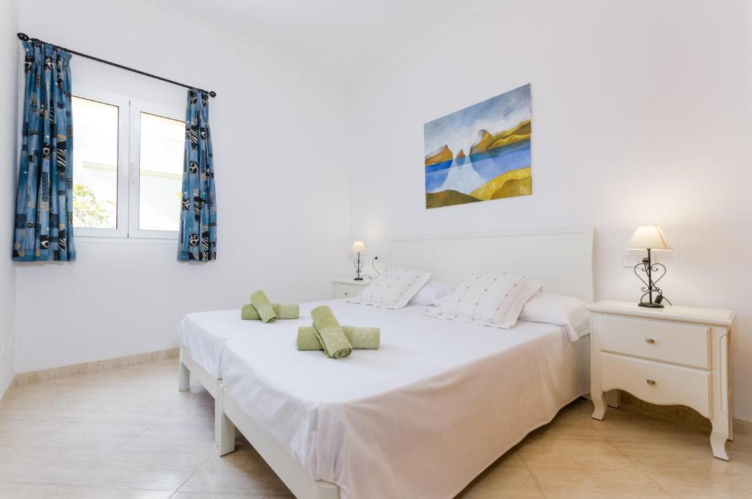 Photo of Others in Cala Anguila-Cala Mendia
