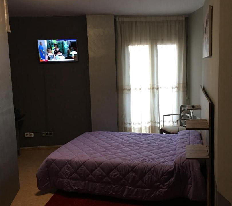 Photo of Bedroom in Figueres