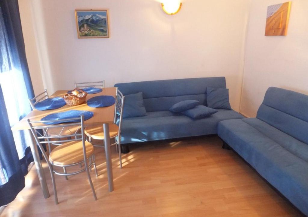 Photo of Livingroom in Roses Town Center