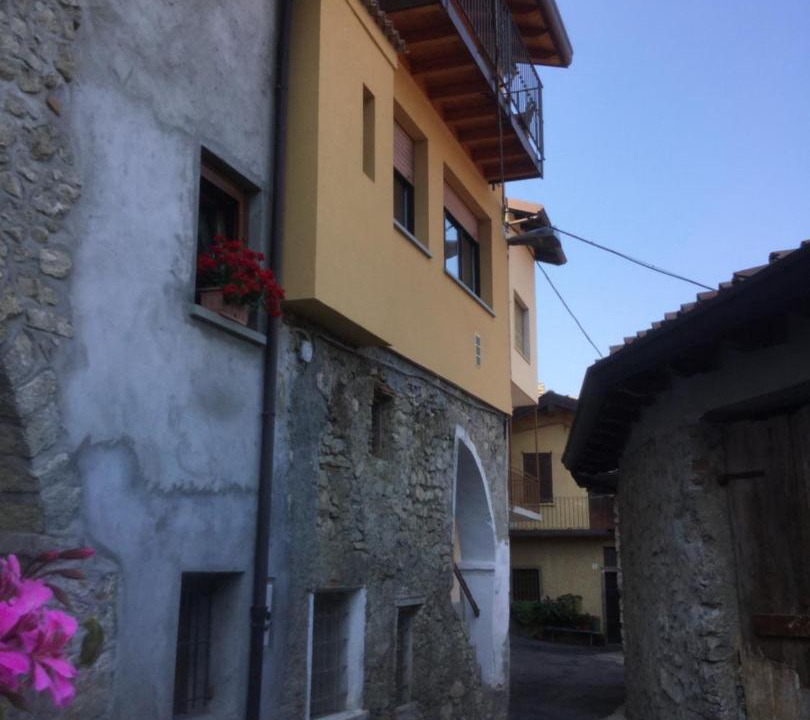 Photo of Buildings in Fonteno