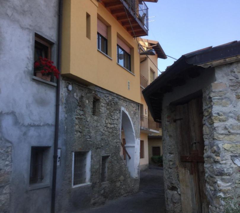 Photo of Buildings in Fonteno
