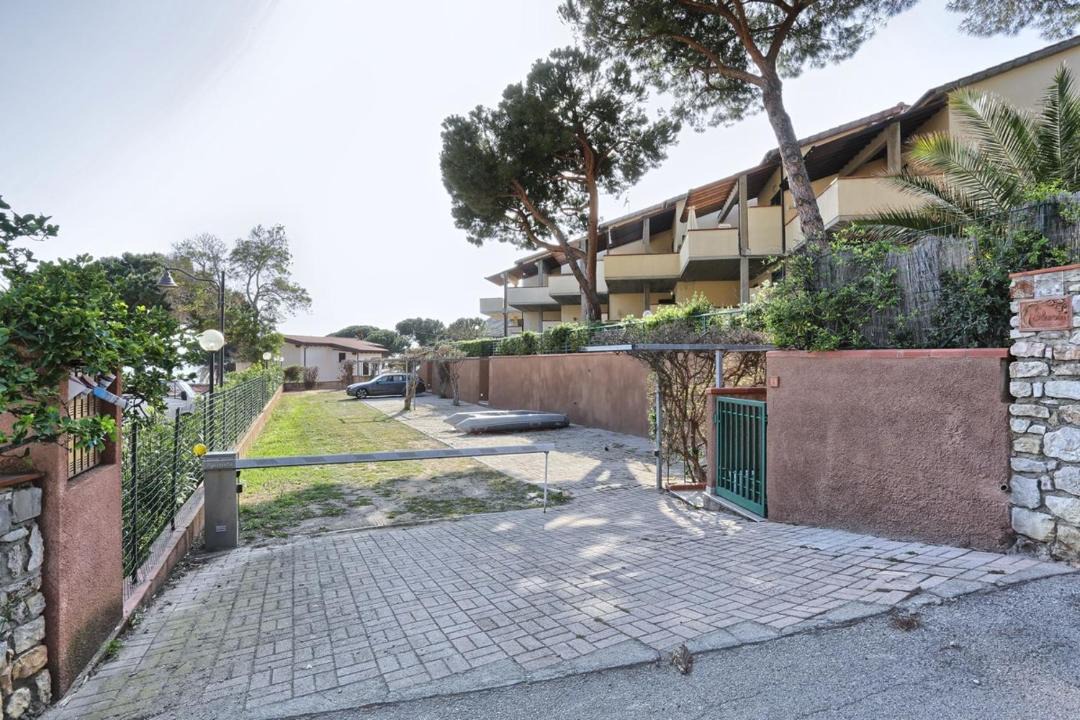 Photo of Buildings in Morcone