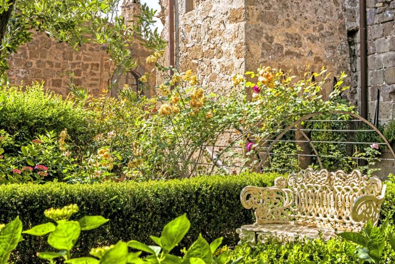 Photo of Others in Civita di Bagnoregio
