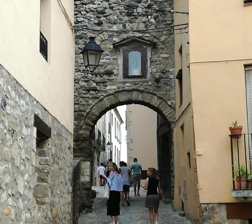 Photo of Others in Besalu