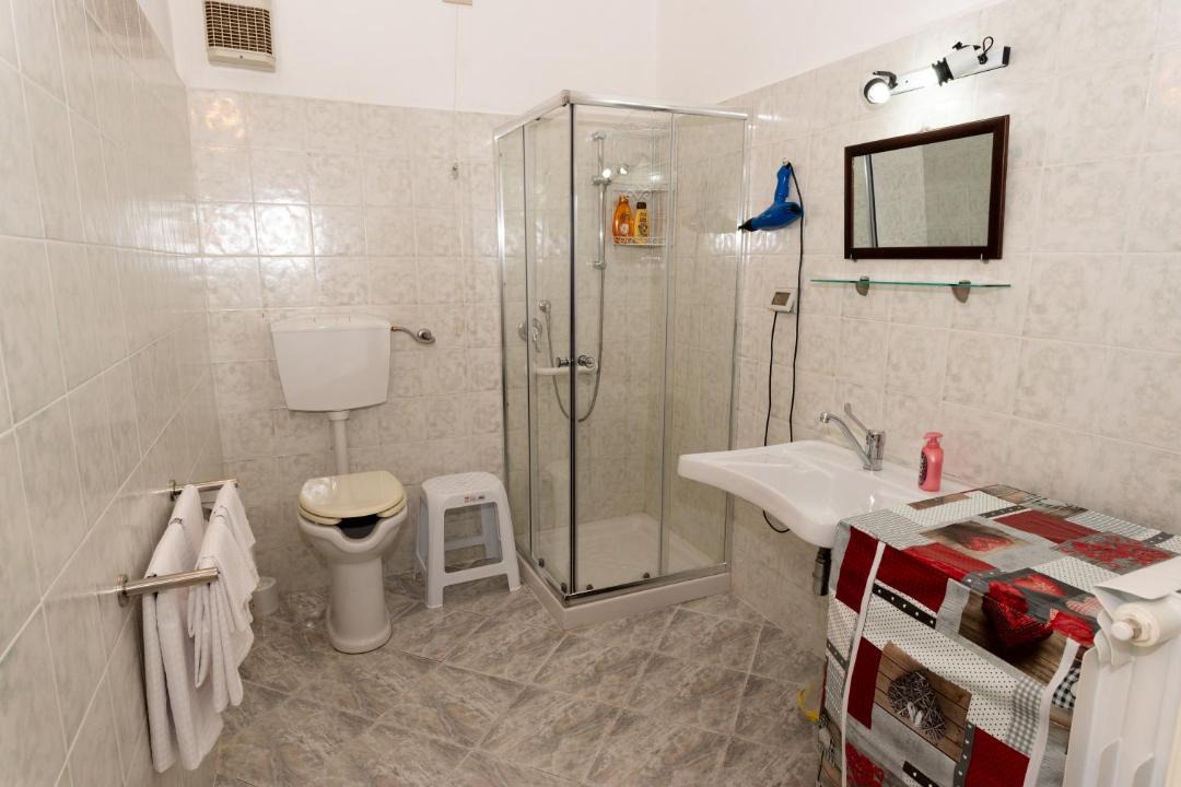 Photo of Bathroom in Corleone