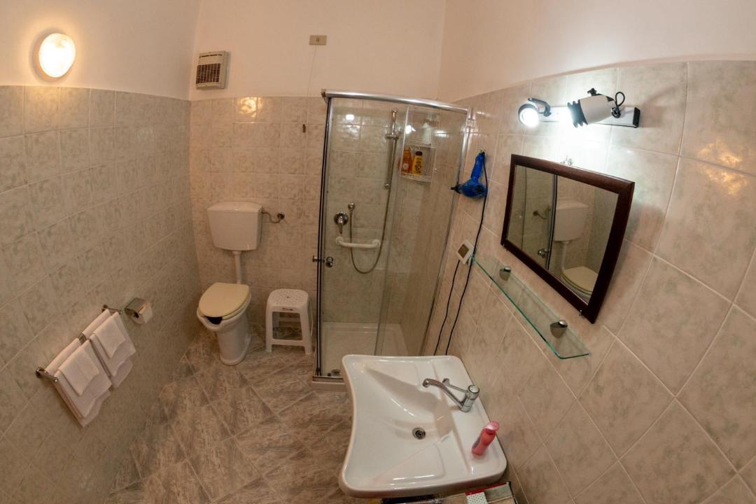 Photo of Bathroom in Corleone