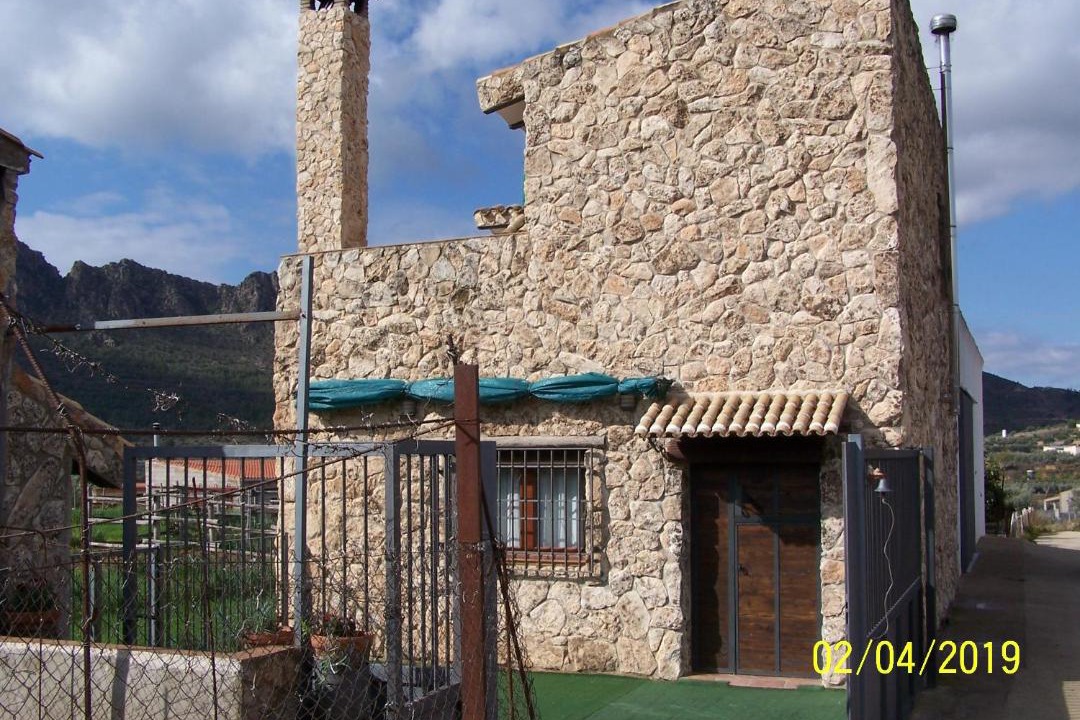 Photo of Buildings in Elche De La Sierra