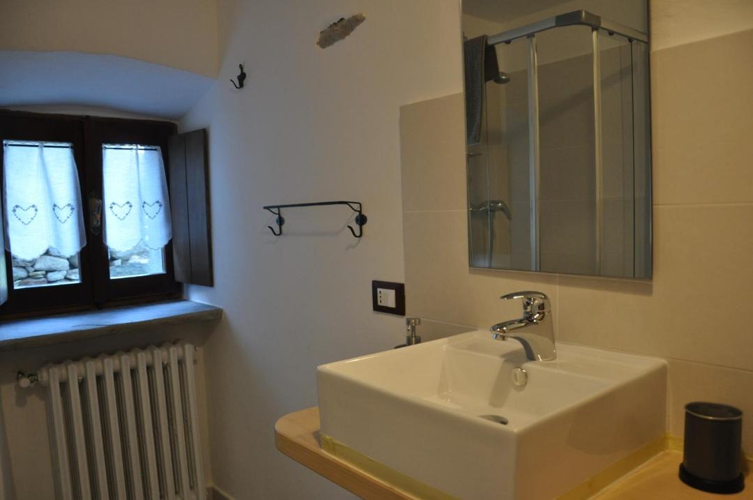 Photo of Bathroom in Domodossola