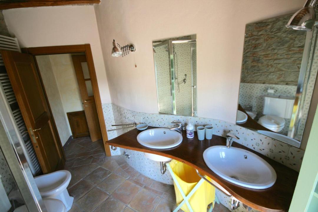 Photo of Bathroom in Gaiole in Chianti
