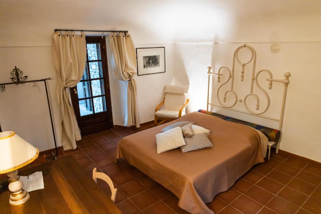 Photo of Bedroom in San Giorgio Scarampi