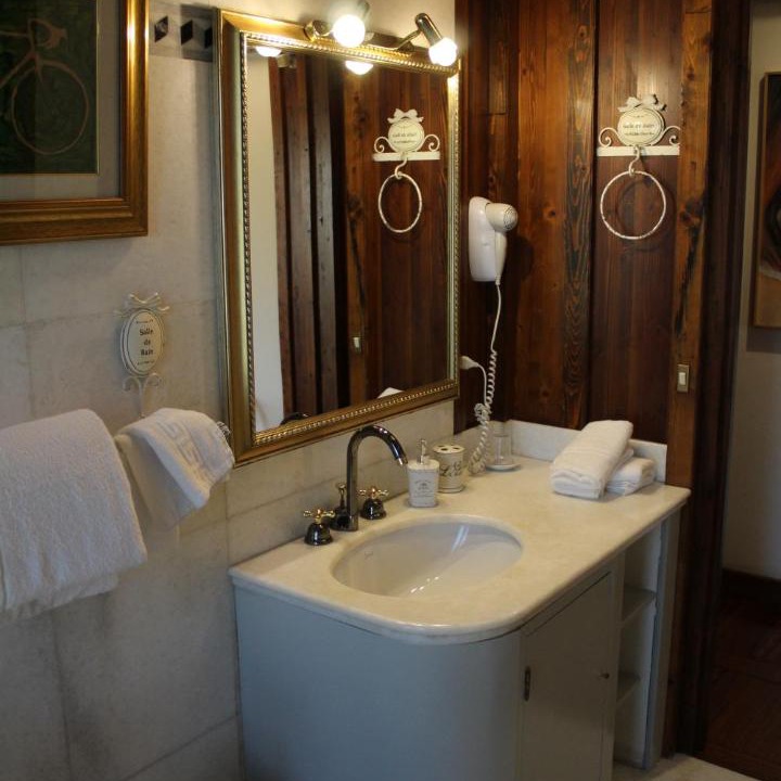 Photo of Bathroom in Alatri
