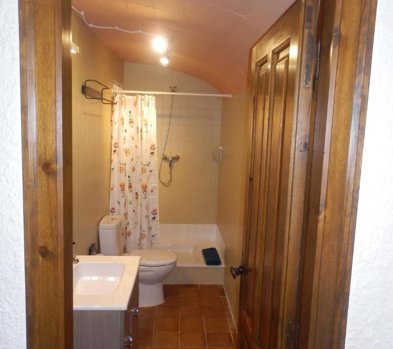 Photo of Bathroom in Peratallada