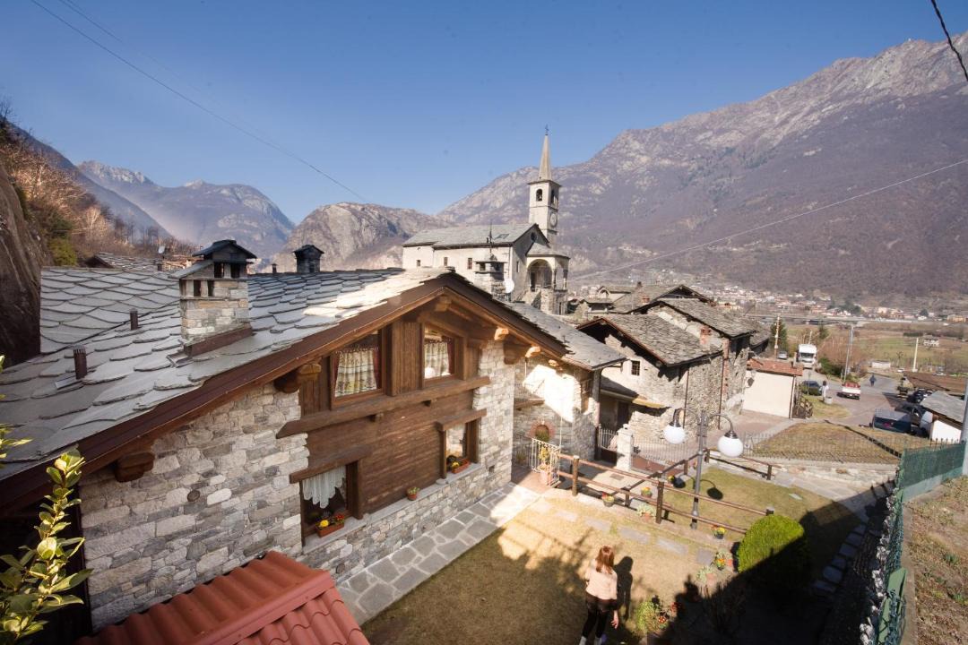 Photo of Buildings in Donnas