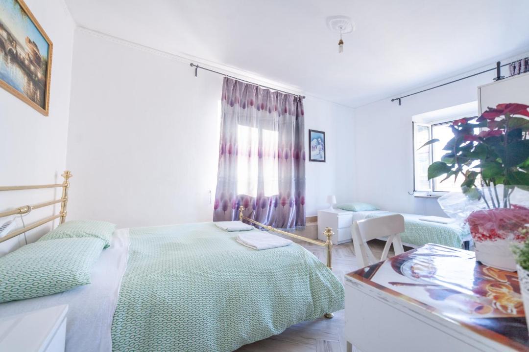 Photo of Bedroom in Esquilino
