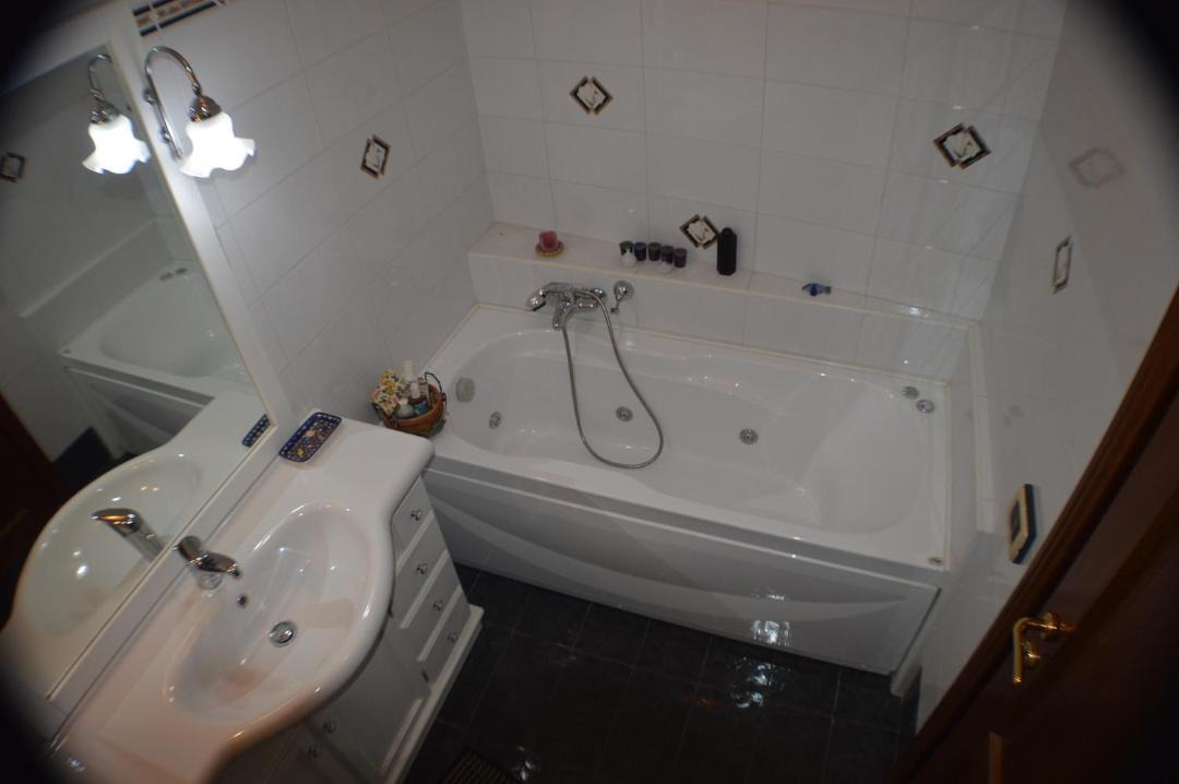Photo of Bathroom in Tivoli